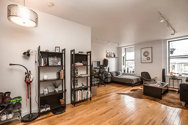 Rented by Blip LLC | media 2