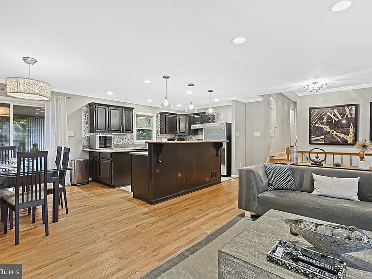 1008 Park St SE — Photo 11
