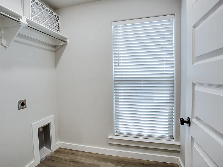 10512 Abbeville Ave — Photo 20
