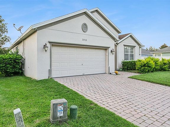 3rd image of 3918 Watersend Dr