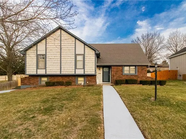 505 Meadowcrest Ct, Saint Joseph, MO 64506