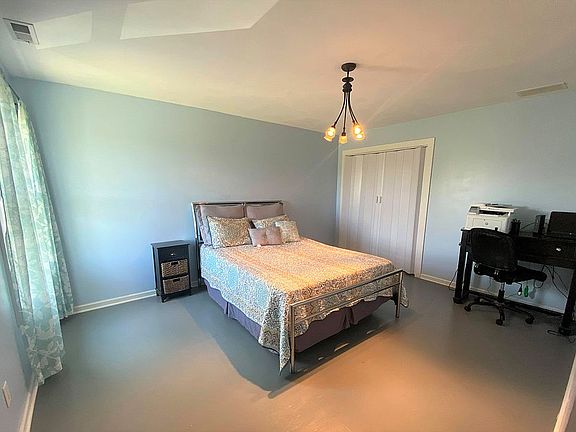 2nd image of 4011 W 166th St