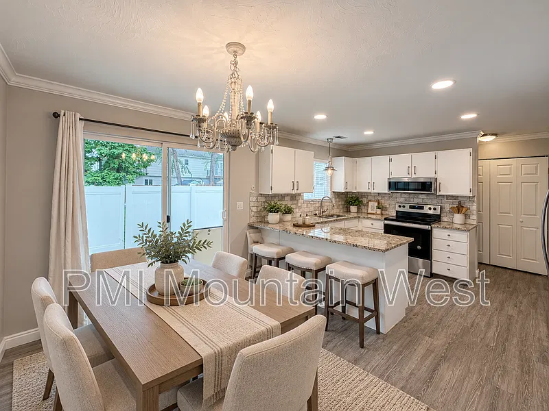 3 bed, 2.5 bath, 1500 sqft, $2,450 — Photo 4