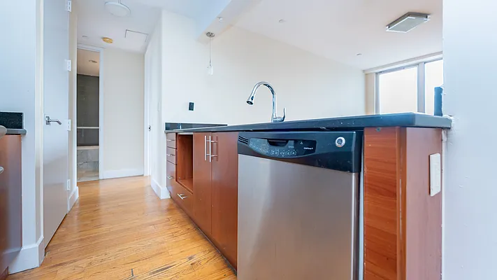 Rented by Nooklyn NYC LLC | media 6