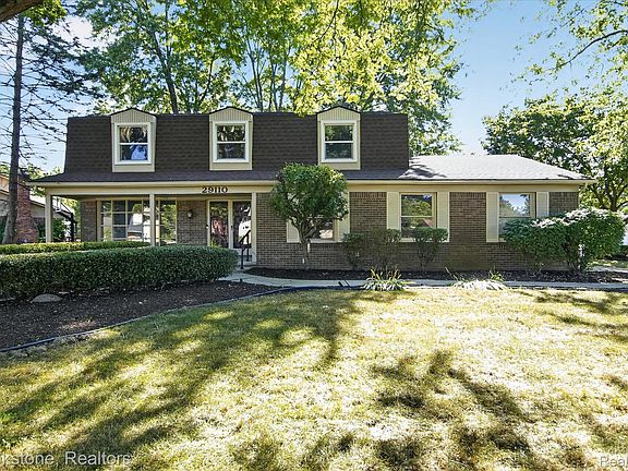 2nd image of 29110 Lake Park Dr