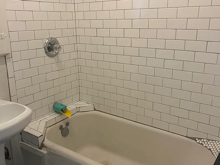 902 E Palm Ln #4 — Photo 10