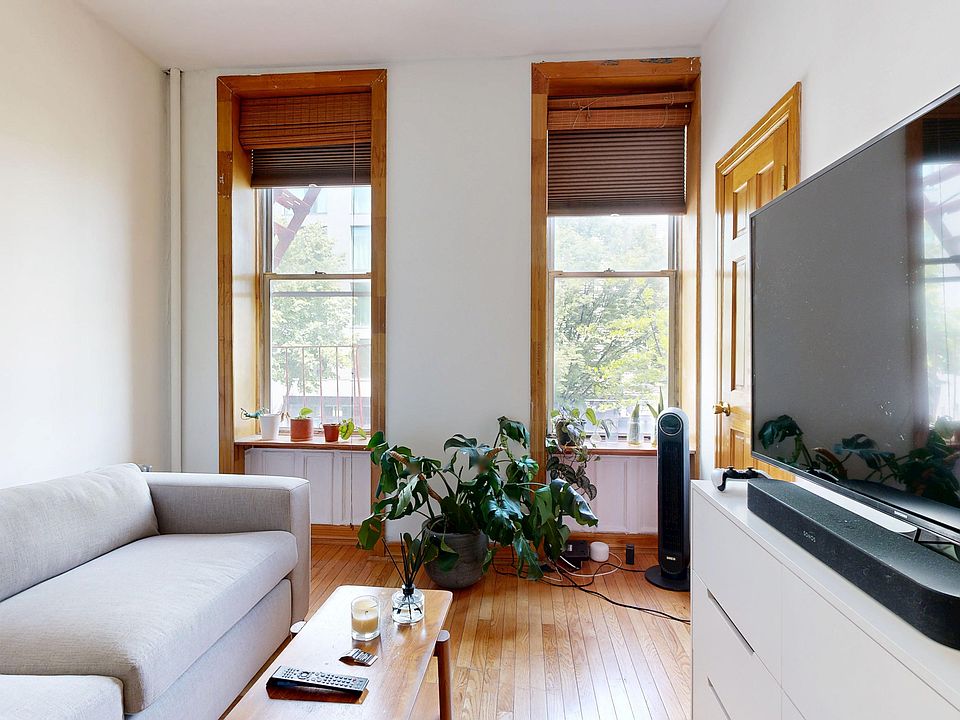 1st image of 1021 Manhattan Ave APT 2F