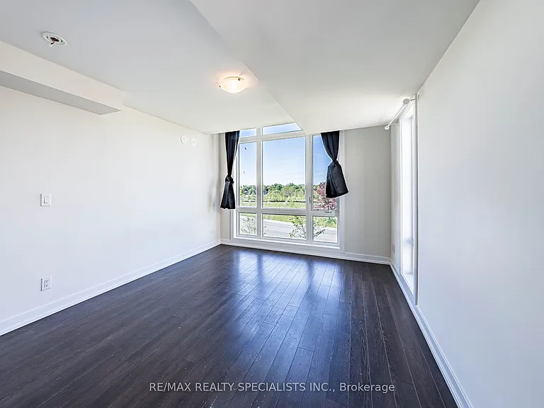 30 Dunsheath Way #527 — Photo 13