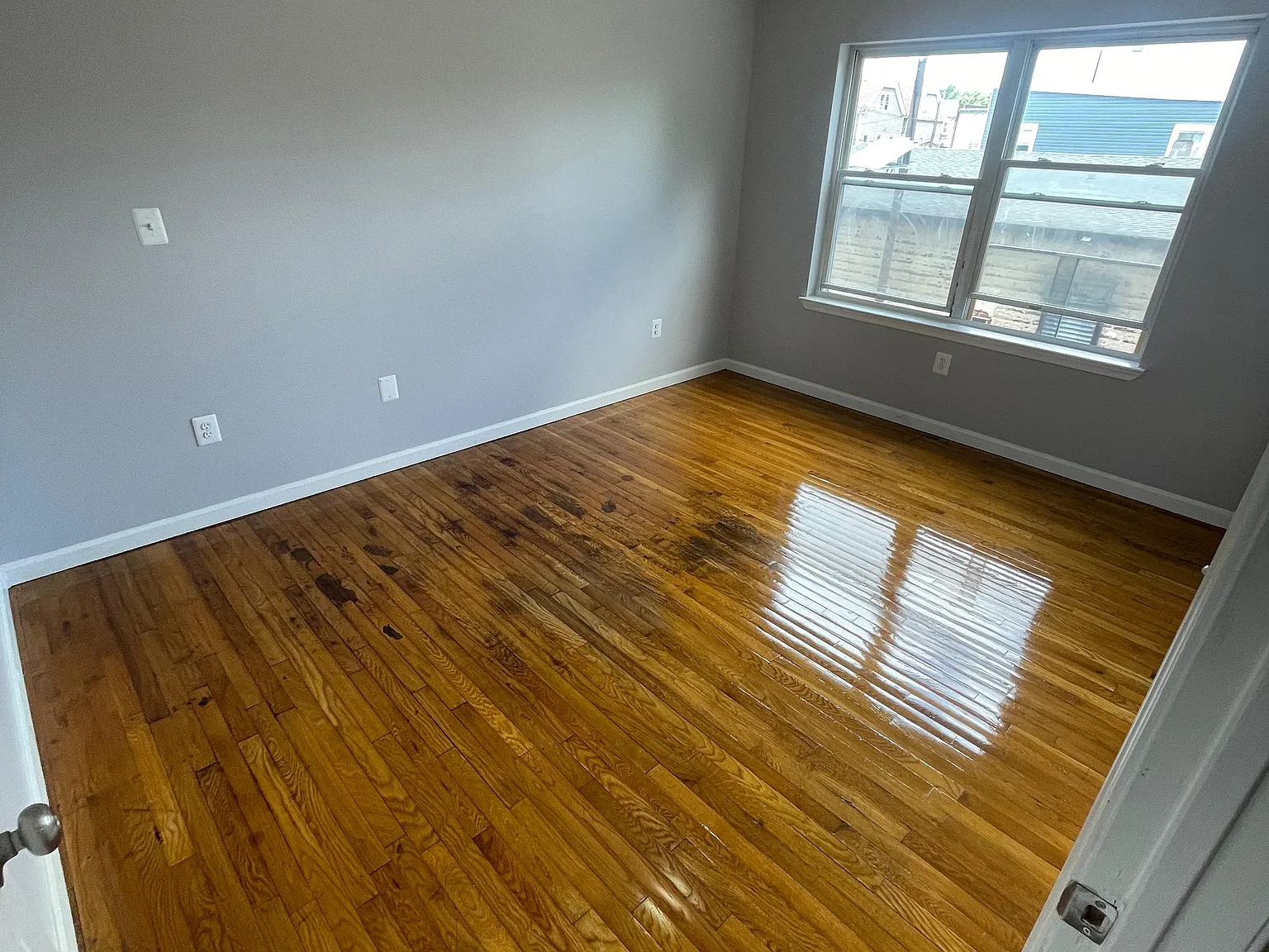 4 bed, $3,100 — Photo 4