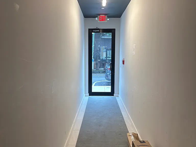 131 Meserole St #3B — Photo 7