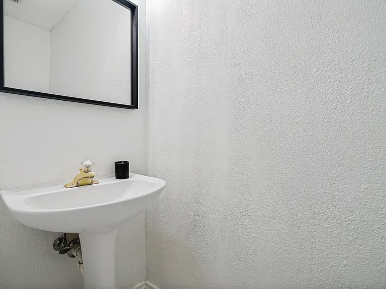1333 Maywood Ct — Photo 16