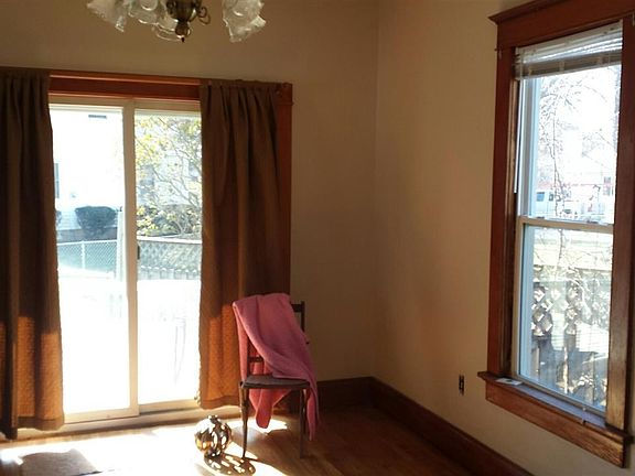 3rd image of 1003 E Main St