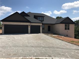 602 Fairfax Cir, Cave Springs, AR 72718