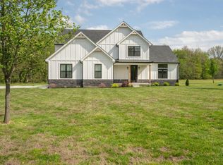 2668 Harry A Hill Dr, Bethel, OH