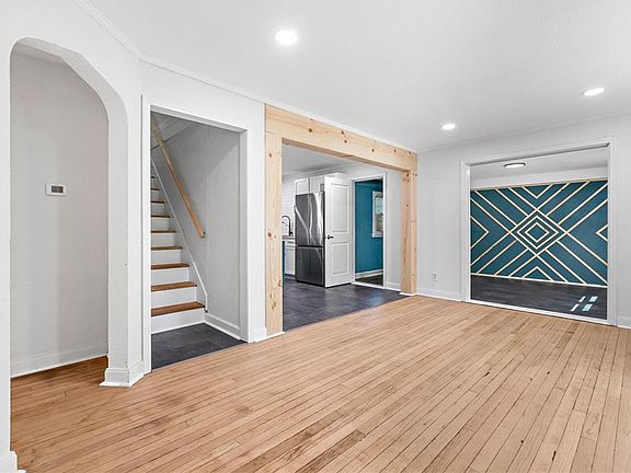 4th image of 1204 Olive St