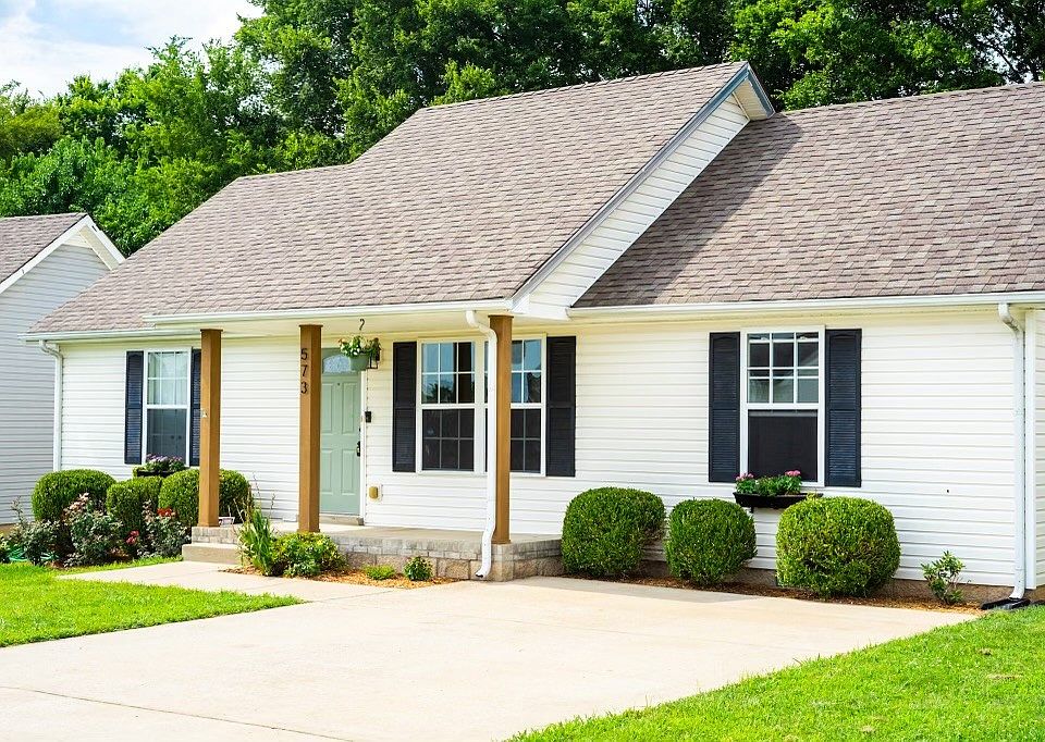 1st image of 573 Oakmont Dr