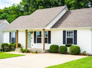 573 Oakmont Dr, Clarksville, TN 37042