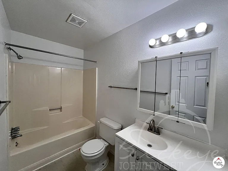 5534 Heatherdowns Blvd — Photo 10