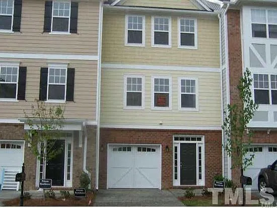 108 Linden Park Ln — Photo 1