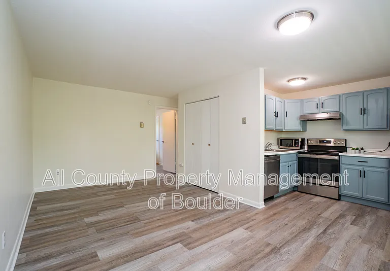 3293 Madison Ave #S303 — Photo 4