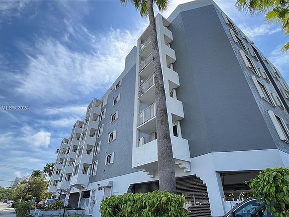 2nd image of 1010 NW 11th St APT 309