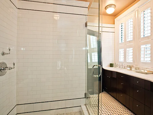 Sold by Sotheby's International Realty | media 20