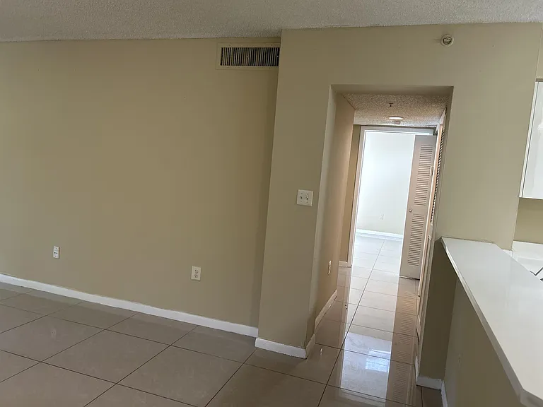 771 N Pine Island Rd #213-02 — Photo 5