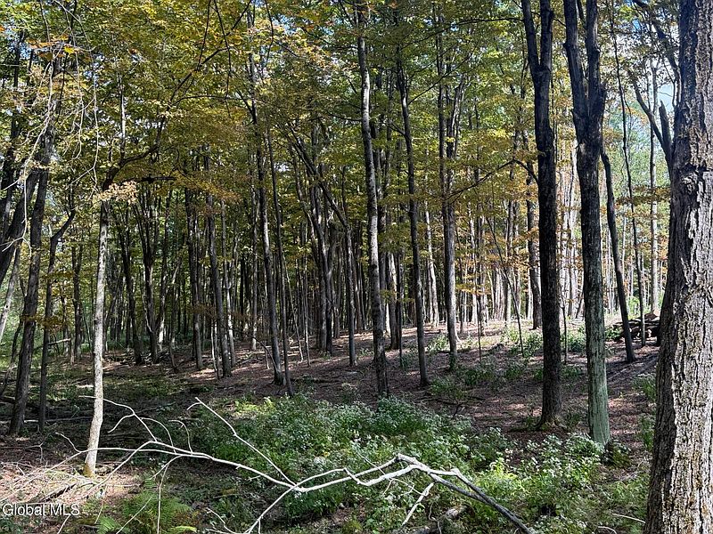3rd image of L3.22 Clickman Road