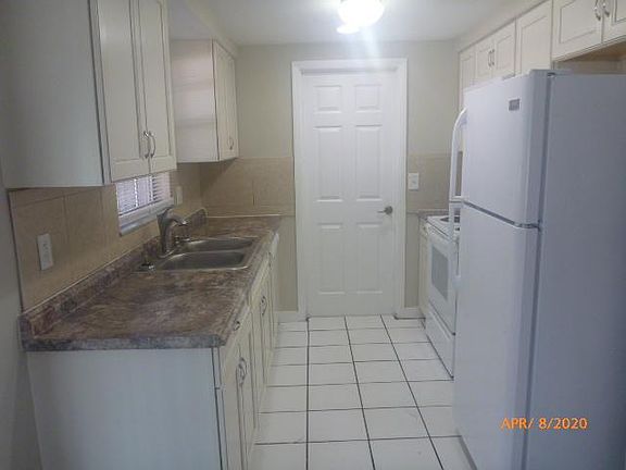 3rd image of 3379 Island Date Cir