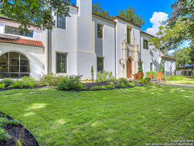 1st image of 125 Stanford Dr