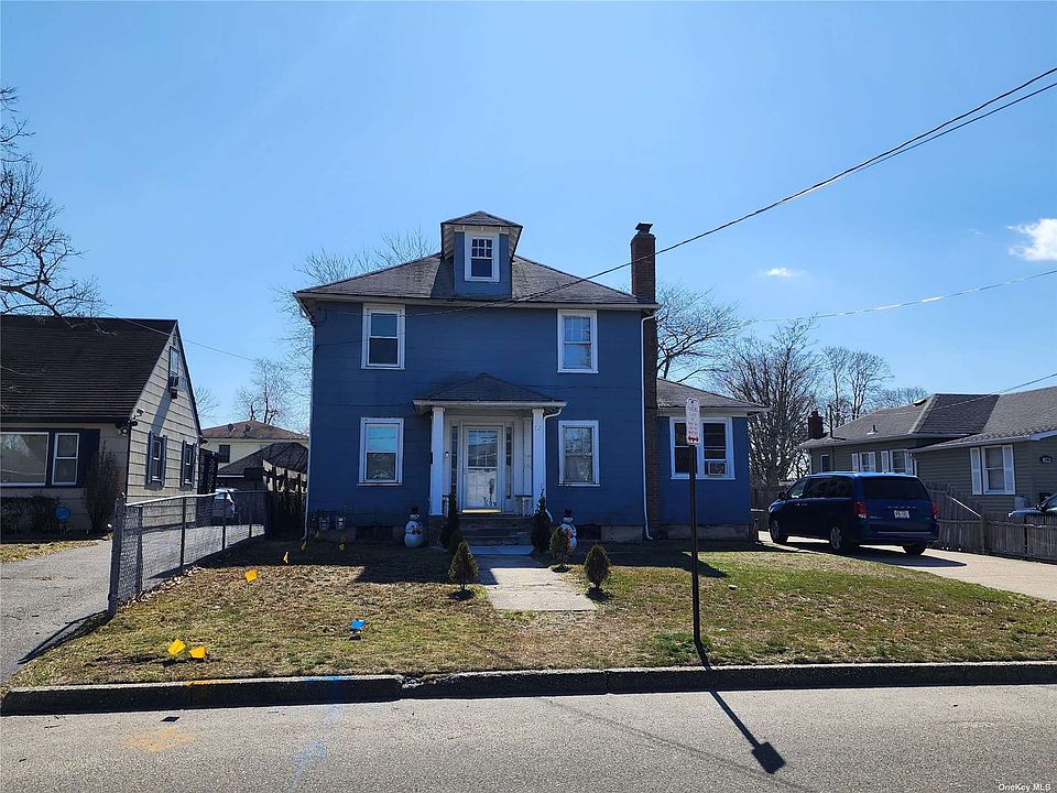 2nd image of 72 Laurel St