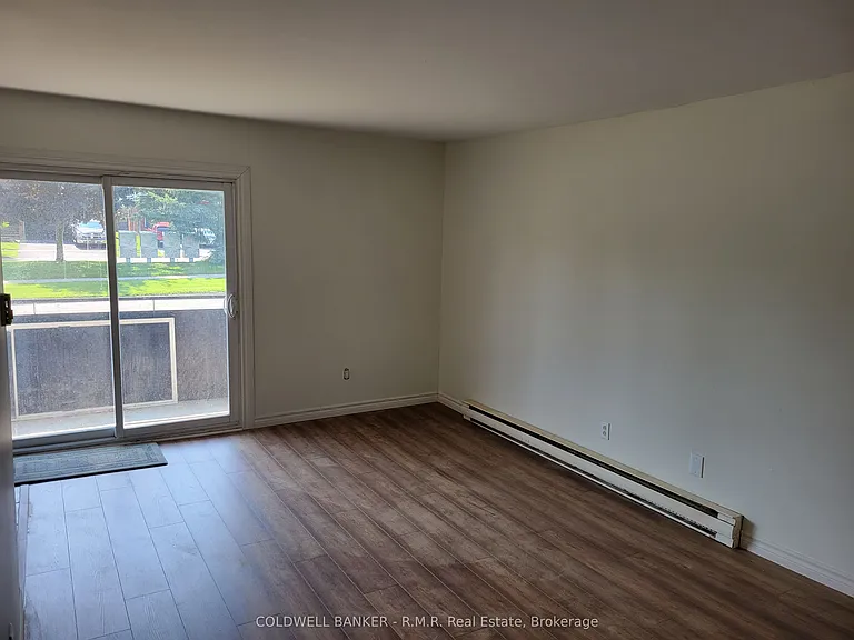 251 Liberty St N #3 — Photo 2