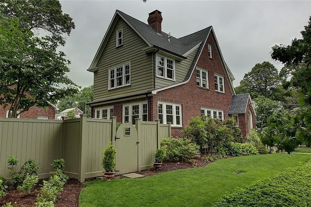 121 Spencer Ave, Warwick, RI 02818 Zillow