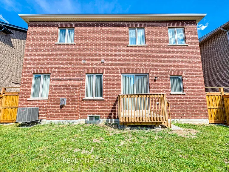 134 Goodwin Cres — Photo 45
