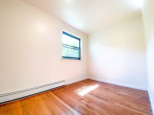 Rented by RealTegrity NY LLC | media 7