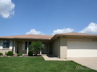 6301 Atkins Dr, Troy, MI 48085