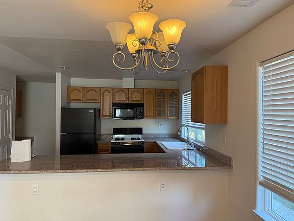 5th image of 377 James Bowie Ct