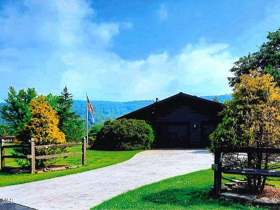 5th image of 580 Ecker Hollow Road