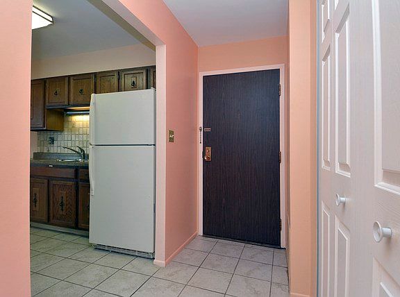 4th image of 1747 W Crystal Ln Unit 306