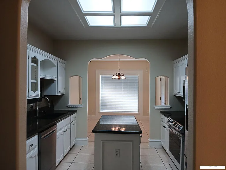 1514 Christian Cir — Photo 23