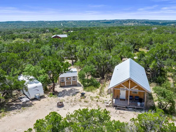 417 Prochnow Rd, Dripping Springs, TX 78620