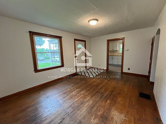 2nd image of 2420 Wildwood Ave