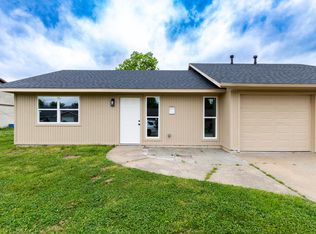 1802 S 14th Pl, Rogers, AR 72758