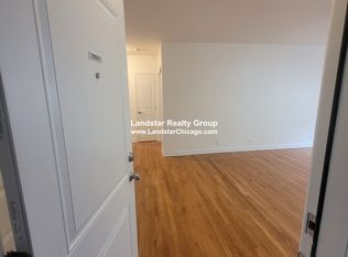 6702 N Hermitage Ave APT 2, Chicago, IL 60626