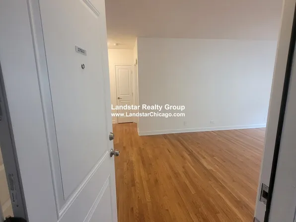 1744 W North Shore Ave APT 2, Chicago, IL 60626