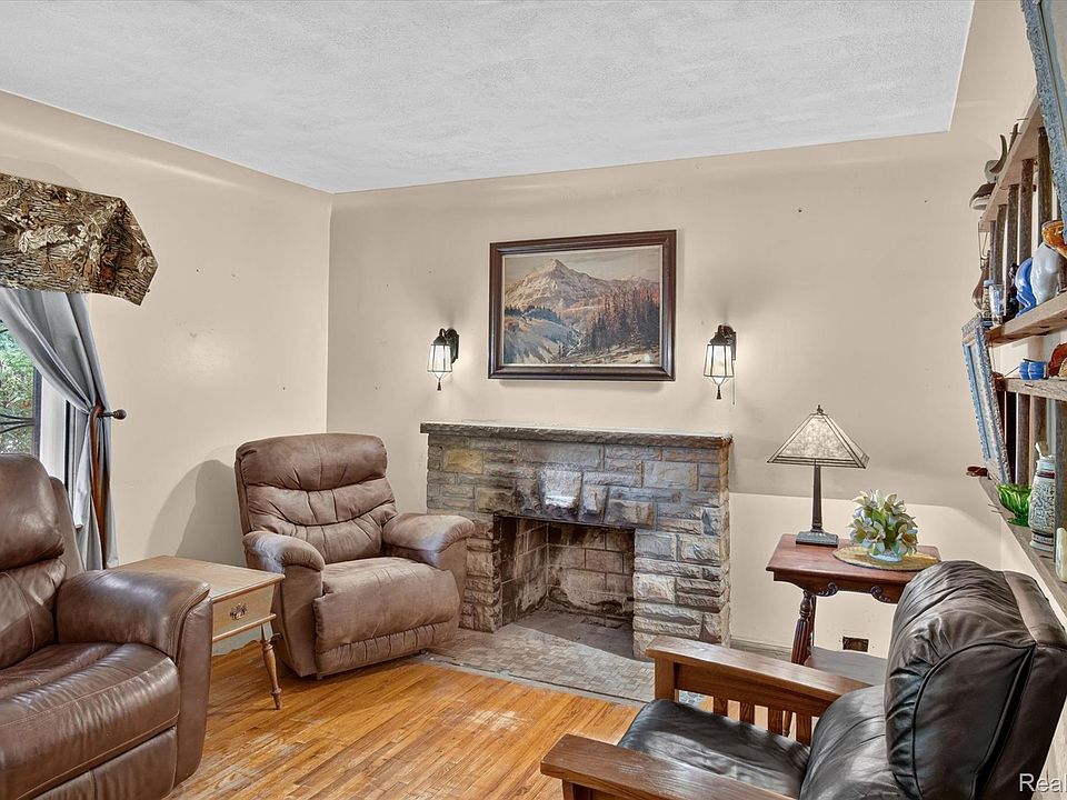 23276 Annapolis St, photo 7