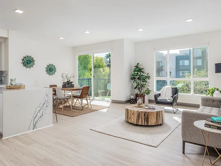 Kitchen / Living Room | B THREE