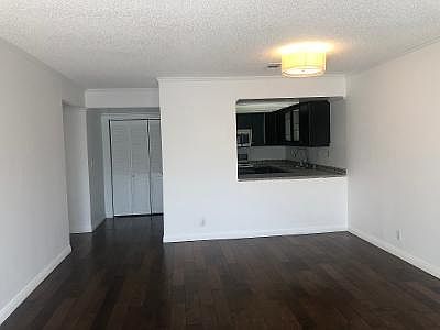 1st image of 611 Geneva St