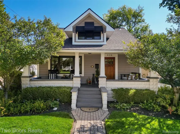 426 N Castell Ave, Rochester, MI 48307