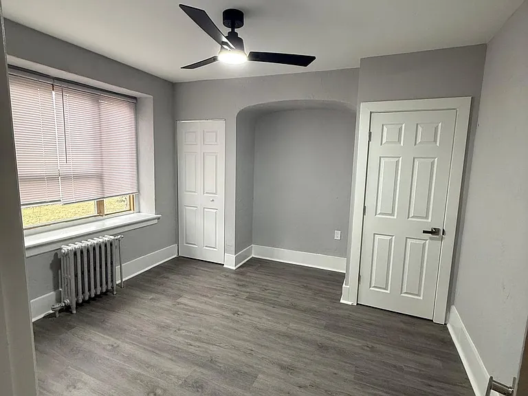 217 W Walnut Ln #A20 — Photo 2